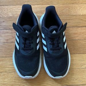 Boys adidas bounce running shoe